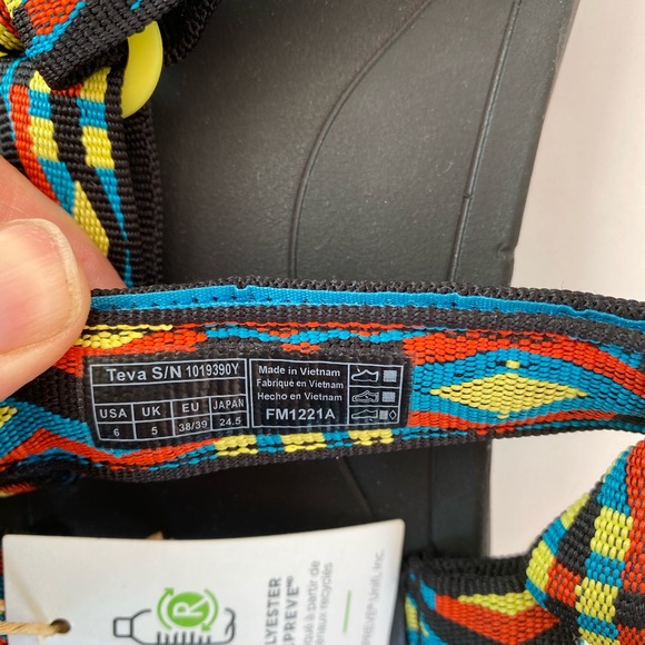 NWOB Teva Kids Hurricane XLT 2 - Picture 8 of 8